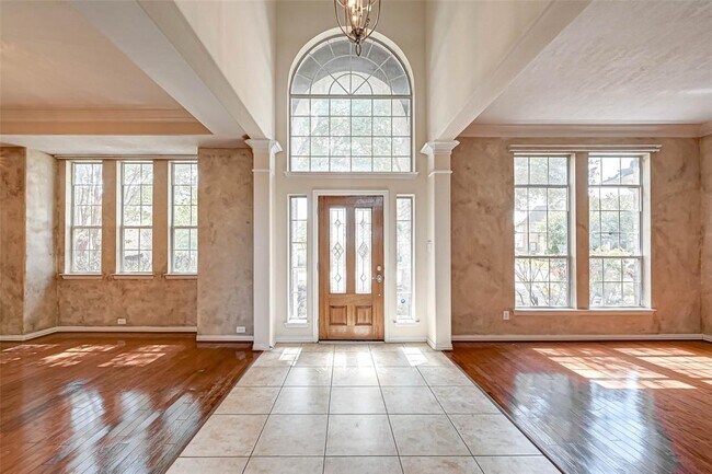 Building Photo - 7510 Shadow Terrace Ln