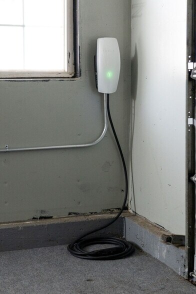 Building Photo - 8004 Caymus Dr