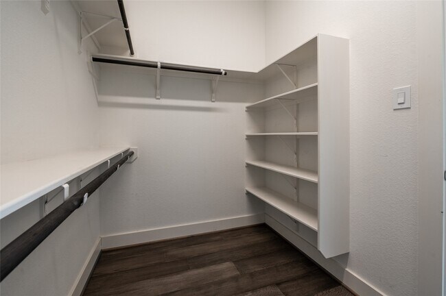 Building Photo - 963 Lilly Flower Ln
