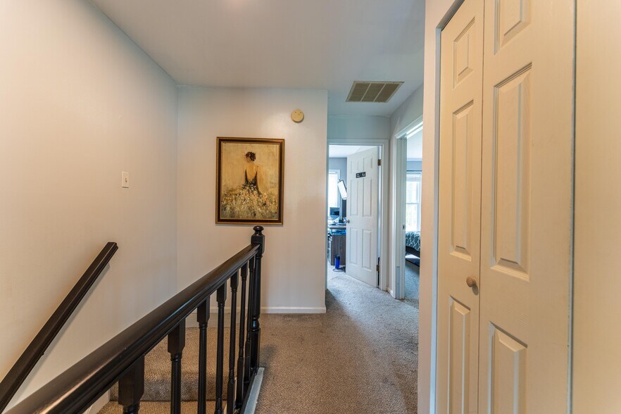 Building Photo - 4522 Sparrow Ct