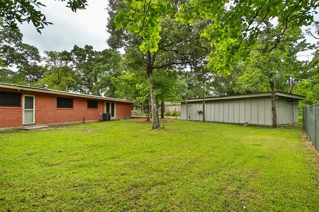 Building Photo - 30115 Misty Meadow Dr