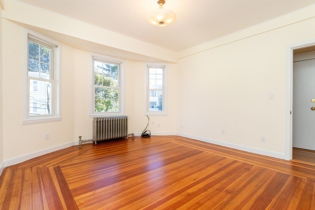 Building Photo - 8 Hastings St