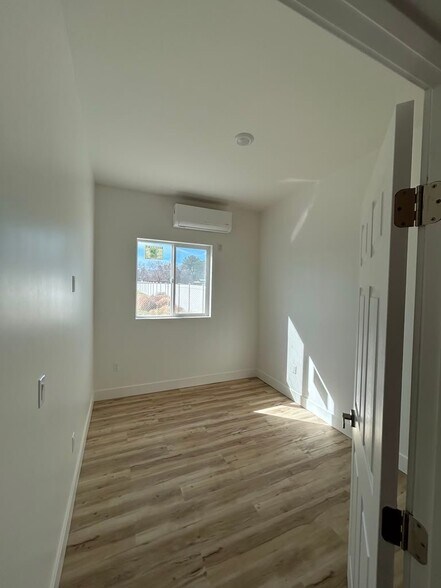 Building Photo - 9755 E Ave Q