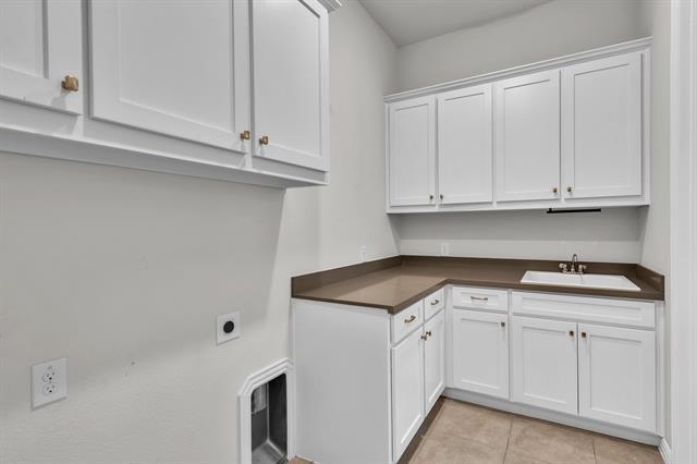 Building Photo - 1844 Quiet Oak Pl