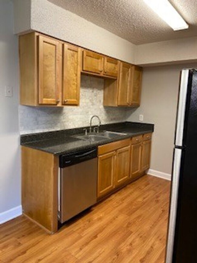 Building Photo - cpb7