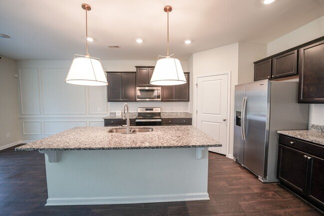 Building Photo - Coming Available!