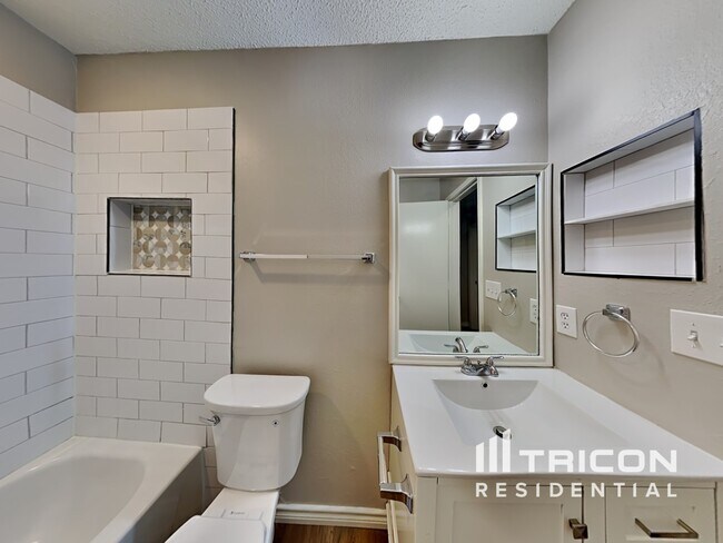 Building Photo - 6414 Willow Springs Dr