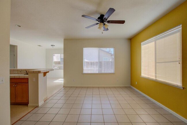 Building Photo - 4076 Sage Way