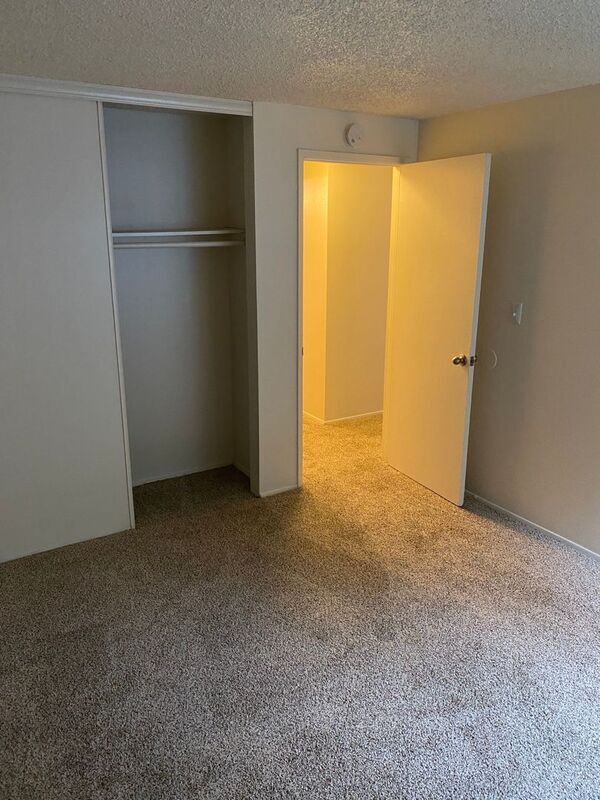 Building Photo - 479 Senate St NW