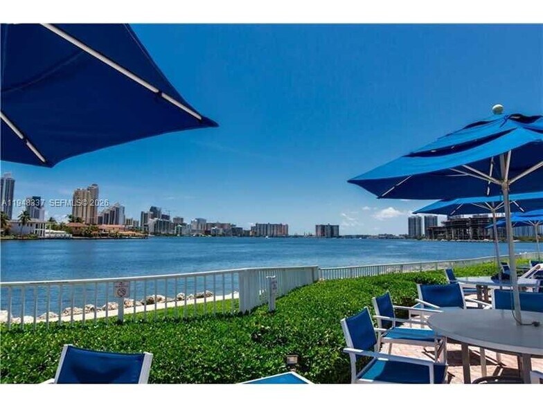 Building Photo - 19101 NE 36th Ct