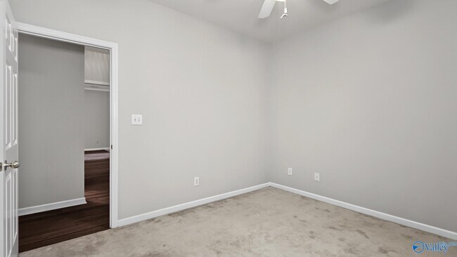 Building Photo - 141 Canterbury Dr