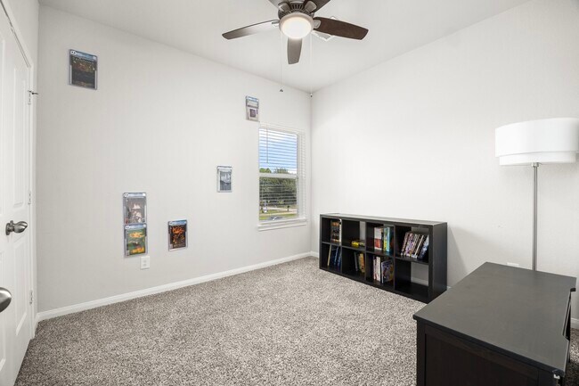 Building Photo - 24802 Landolfi Dr