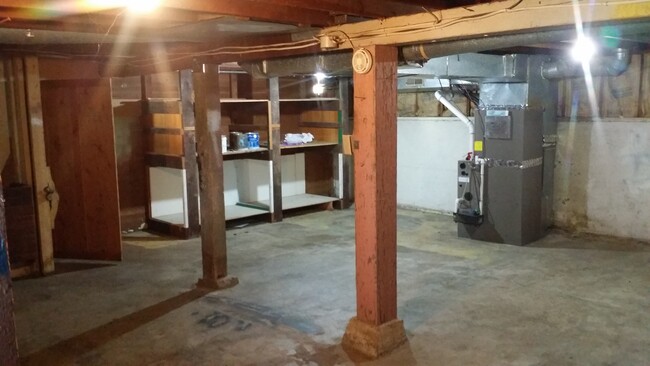 Building Photo - 3-Bedroom Bungalow in Newberg near GFU and...