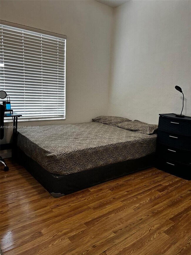 Building Photo - 10775 NW 83rd Terrace