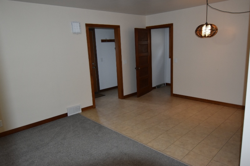 Building Photo - 1129 N Elm St