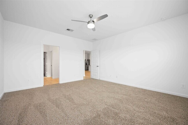 Building Photo - 31622 Farlam Farms Trl