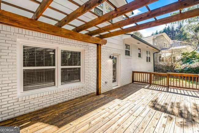 Building Photo - 4266 N Shallowford Rd