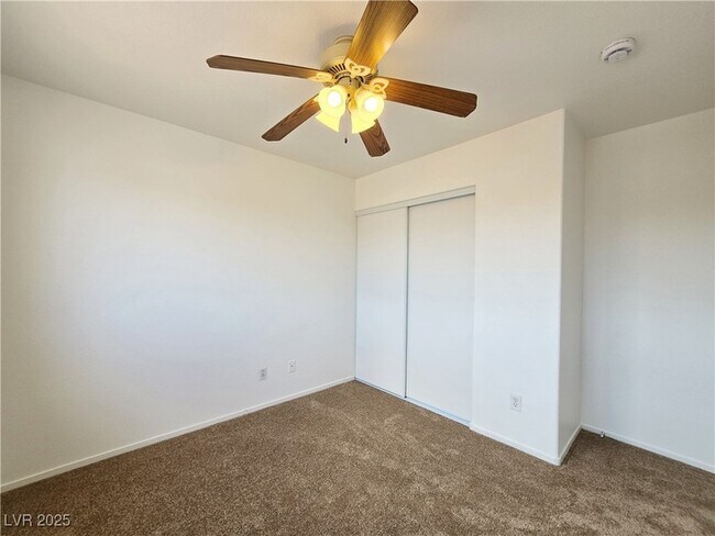Building Photo - 728 Ribbon Grass Ave