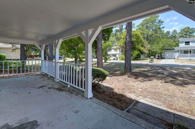 Building Photo - 220 N Donar Dr