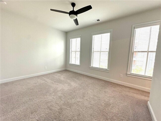 Building Photo - 713 Avondale Creek Dr.