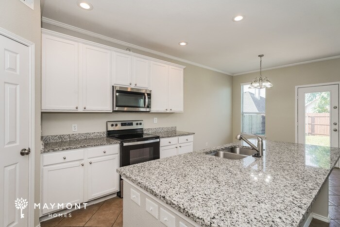 Building Photo - 237 Hilltop Dr