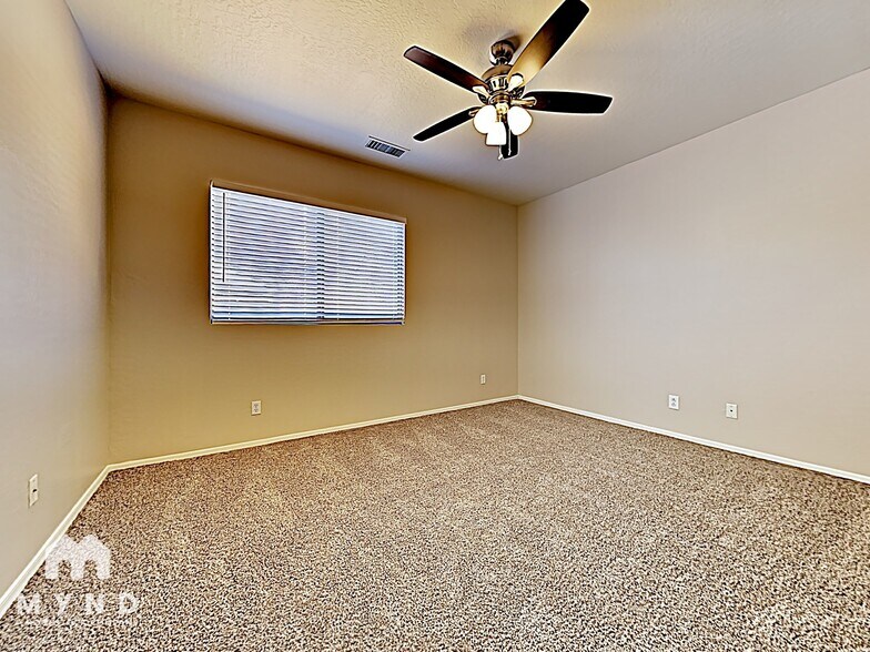 Building Photo - 11178 W Granada Rd