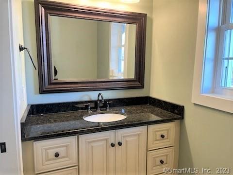 Building Photo - 462 Main St