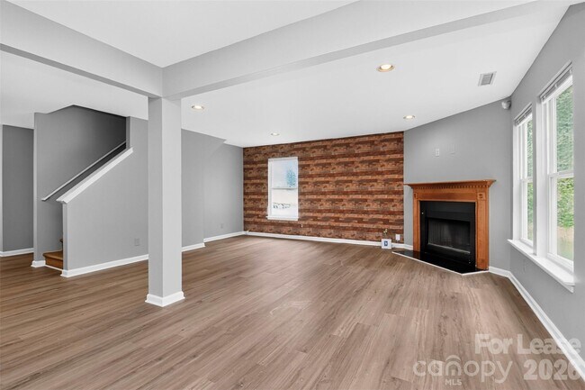 Building Photo - 7348 Mitzi Deborah Dr