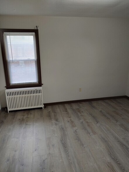 Building Photo - 537 Sewickley St