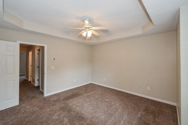 Building Photo - 57 Darbys Run Ct