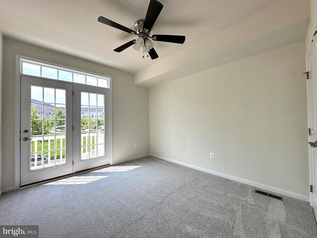 Building Photo - 13727 Endeavour Dr