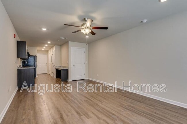 Building Photo - 2511 Otter Run