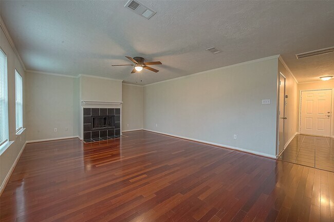 Building Photo - 17523 Coventry Oaks Dr