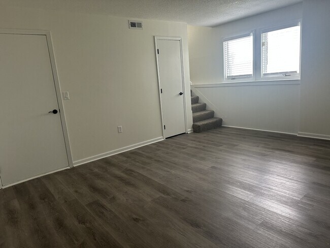 Building Photo - 3410 Augusta Dr