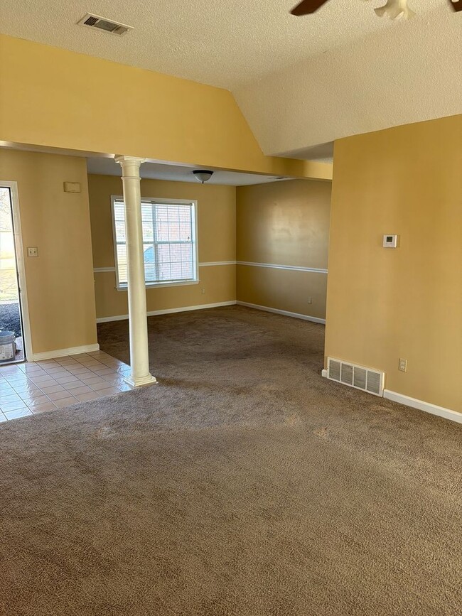 Building Photo - 4 Success Realty now offering this beautiful 3 bedrooms 2.5 bath