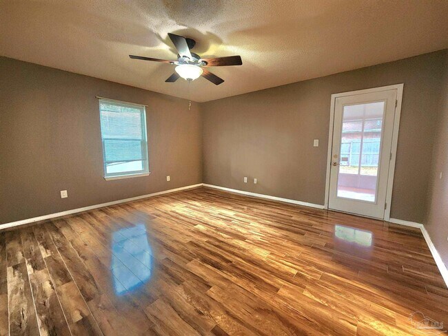 Building Photo - 3314 Marion Oaks Way