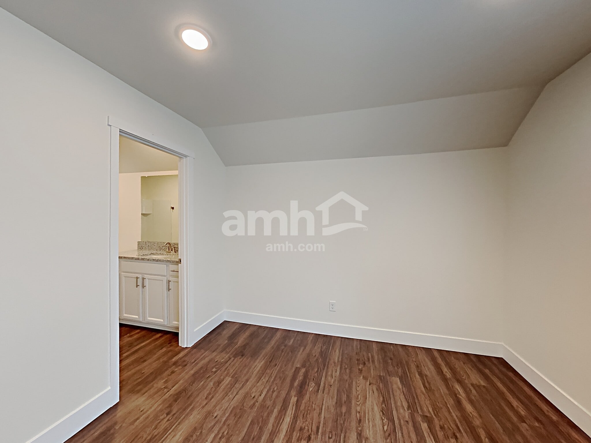 Building Photo - 23379 SE Dogwood St