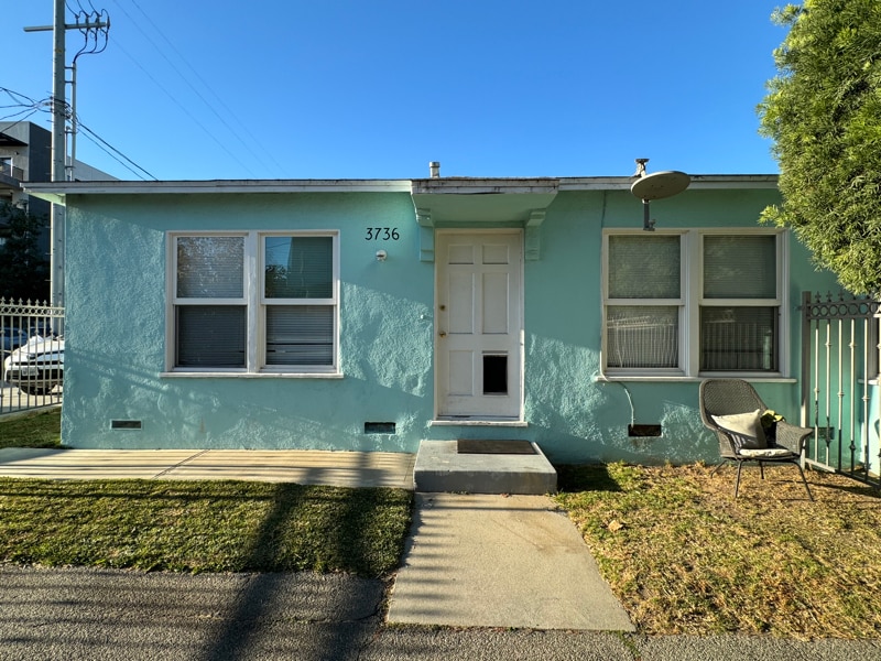 Building Photo - 3736 S Bentley Ave