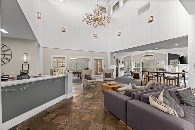 Building Photo - Deer Creek Apartments