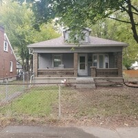 Building Photo - 1731 Highland St