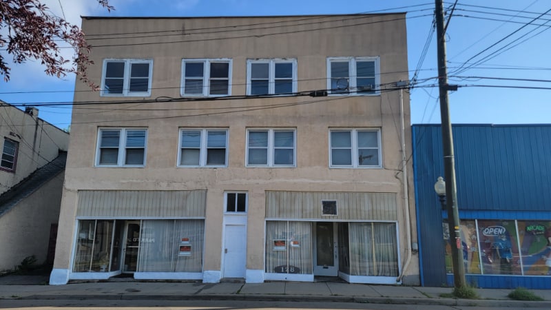 Building Photo - 128 Clinton St