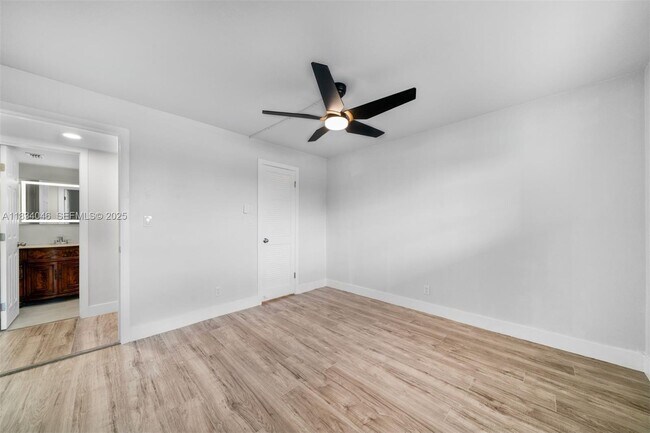 Building Photo - 8901 S Hollybrook Blvd