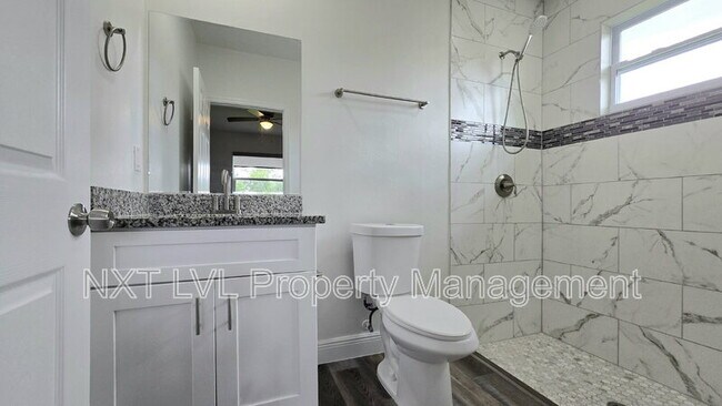 Building Photo - 5050 Jones Dr