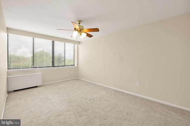 Building Photo - 4390 Lorcom Ln