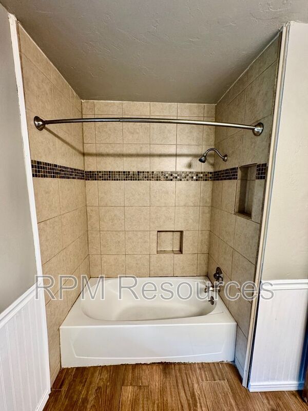 Building Photo - 12504 Whispering Hollow Dr