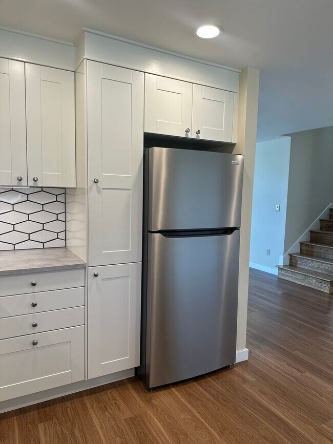 Building Photo - 928 NW Portland Ave