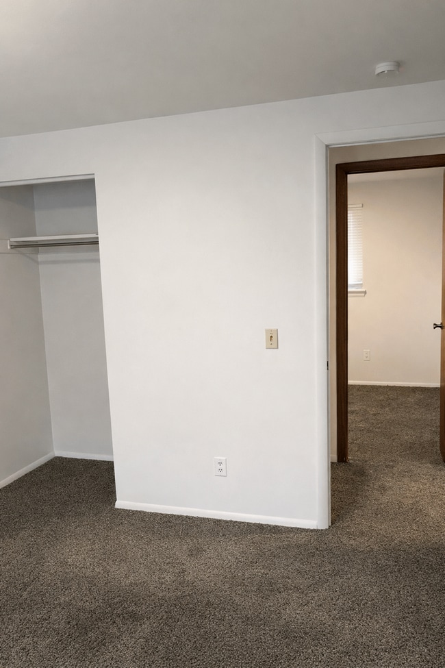 Building Photo - 3 Bedroom NE Canton House for rent