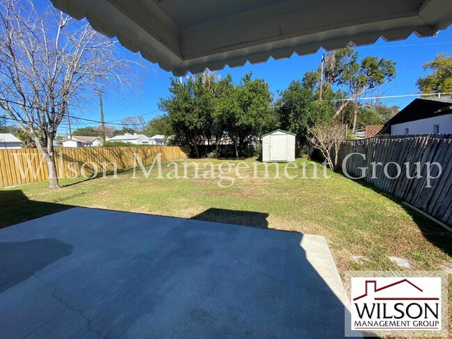 Building Photo - 419 Westminster St