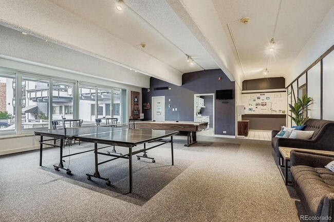 Building Photo - 555 E 10th Ave