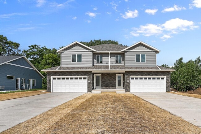 Building Photo - 200 Chalet Dr
